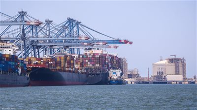 تداول 11 ألف طن بضائع عامة ومتنوعة بموانئ البحر الأحمر