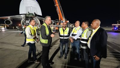 وزير البترول يشهد وصول ذراع التحميل البحري «Loading  Arm» إلى مطار القاهرة