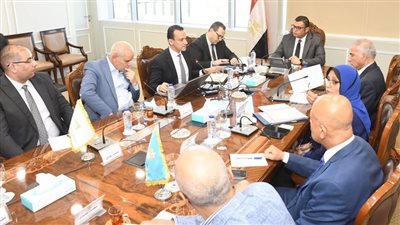 وزير الإسكان يتابع مستجدات إنشاء وحدتي «تنظيم السوق العقارية» و«تصدير العقار»