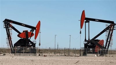 تراجع أسعار النفط وسط ترقب تداعيات الرسوم الأمريكية