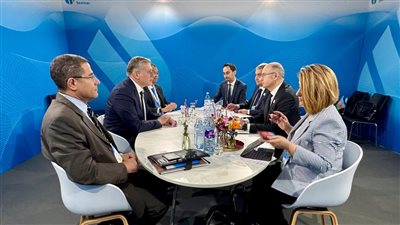 مصر وأذربيجان تبحثان التعاون بمجال تجارة وتداول الغاز والمنتجات البترولية