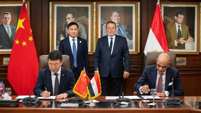 محافظ البنك المركزي المصري ونظيره الصيني يشهدان توقيع 3 مذكرات للتعاون المشترك