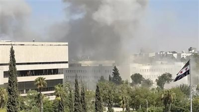 قصف إسرائيلي يستهدف قصر الرئاسة ومقر هيئة الأركان في دمشق