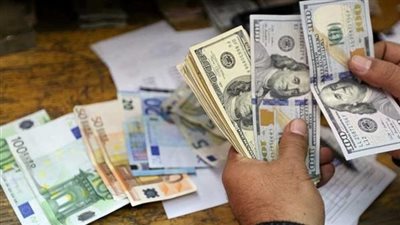 ضبط قضايا إتجار بالنقد الأجنبي بقيمة 9 ملايين جنيه خلال 24 ساعة