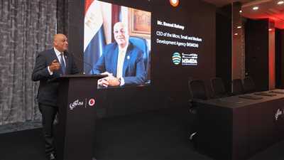 جهاز تنمية المشروعات وفودافون مصر يطلقان مبادرة «معاكى» بالتعاون مع سامسونج 
