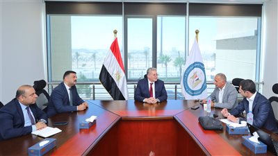 وزير البترول يبحث مع السويدي إليكتريك مستجدات مشروع مجمع الصناعات الفوسفاتية بالسخنة