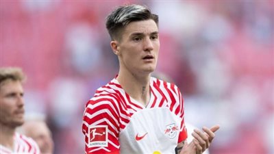 مانشستر يونايتد يعلن التعاقد مع السلوفيني شيشكو حتى عام 2030