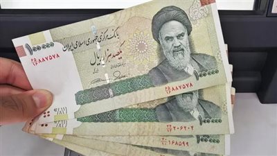 إيران توافق على إزالة 4 أصفار من عملتها الوطنية