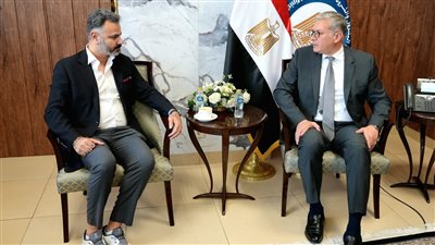 «البترول» تتعاون مع شركة IRH الإماراتية في مجالات التمويل والتعدين