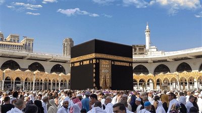 السعودية تمنح تأشيرة العمرة من خارج المملكة دون وسيط