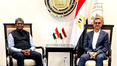 مصر والهند تبحثان سبل تعزيز العلاقات الاستثمارية والتجارية المشتركة