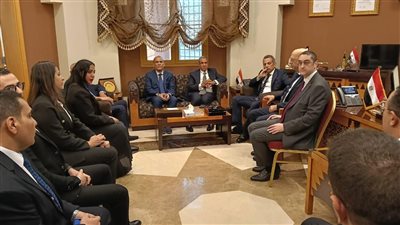 وزير الخارجية يتفقد مقر القنصلية العامة المصرية في جدة