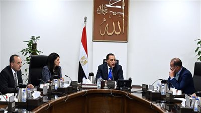 الحكومة تعتزم زيادة الإعتمادات المالية لصيانة المرافق والمنشآت الحكومية 