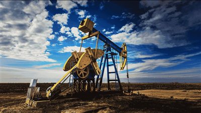 مصر تعلن كشف جديد للبترول والغاز بالصحراء الغربية