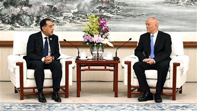 مباحثات مصرية - صينية للتعاون فى مجال صناعة السيارات الكهربائية