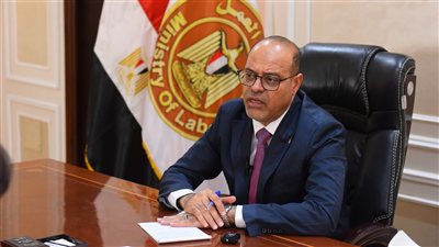 وزارة العمل تعلن عن 4 آلاف وظيفة في 8 محافظات