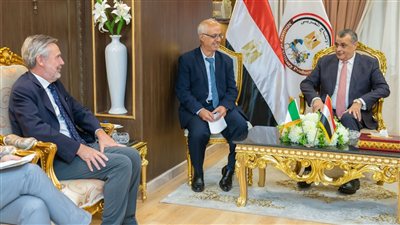 مباحثات مصرية - إيطالية لتعزيز التعاون في مجالات التصنيع العسكري والمدني