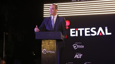 وزير الاتصالات: إنتاج 9 ملايين هاتف محمول في مصر خلال 2025