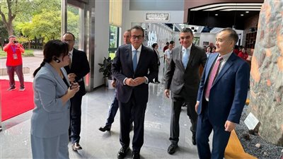 وزير الصحة يبحث مع «Runyes» الصينية توطين صناعة معدات طب الأسنان