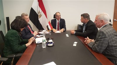 وزير الاتصالات يبحث زيادة استثمارات الشركات الأمريكية المتخصصة فى مصر