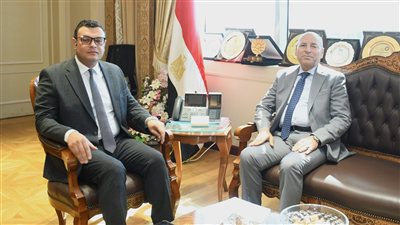 وزير الإسكان يستعرض موقف مشروعات تطوير مثلث ماسبيرو و القاهرة الخديوية 