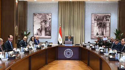 رئيس الوزراء يتابع استعدادات موسم الحج المقبل