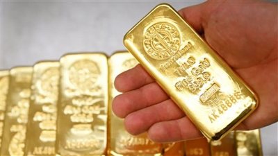 ارتفاع الدولار يكبح موجة صعود قياسي لأسعار الذهب