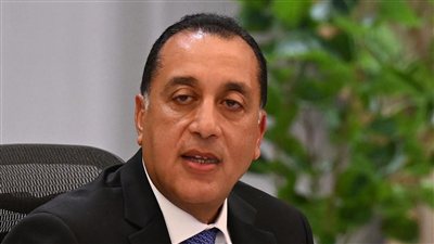 رئيس الوزراء يبحث مع نظيره الجزائري استعدادات عقد اللجنة العليا المشتركة