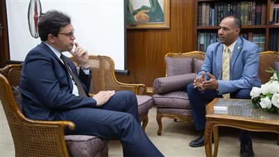 وزير الثقافة يتابع استعدادات إنعقاد معرض القاهرة الدولي للكتاب