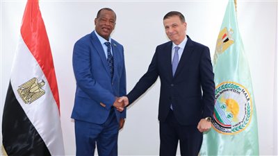 وزير الزراعة يبحث زيادة مساحات المزارع المصرية المشتركة فى زامبيا