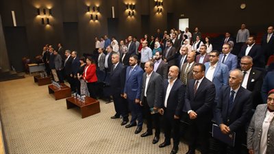 وزارة المالية: تسهيلات جمركية للتجارة الإلكترونية عبر شركات الشحن والبريد السريع