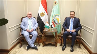 وزير الزراعة يبحث مع نظيره الأيرلندي تعزيز التعاون المشترك