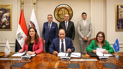 «الأهلي المصري» و «التجاري الدولي» يوقعان عقد تمويل مصنع بيوراديف بحوالى 1.3 مليار جنيه