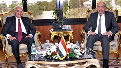 «كوبيلوزوس» اليونانية تعتزم توسيع استثماراتها بمجال إدارة وتشغيل المطارات المصرية