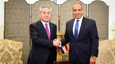 وزير الخارجية يبحث مع نظيره القيرغيزي تعزيز العلاقات الاقتصادية والعلمية والثقافية