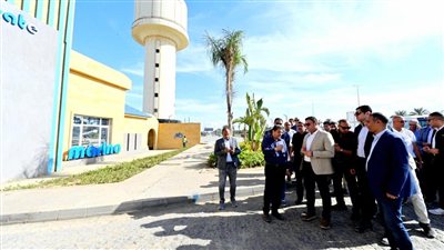 وزير الإسكان يتفقد موقف تطوير مشروعات وطرق مارينا 5 و 8