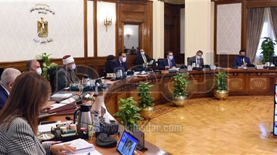 «الوزراء» يوافق على تعويض المصاب وأسرة المتوفى نتيجة مزاولة المهنة