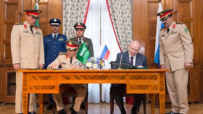 بالفيديو .. روسيا والسعودية توقعان اتفاقية للتعاون في مجال التقنيات العسكرية