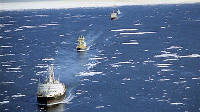 بالفيديو .. غرق مركب في بحر المانش بأوروبا