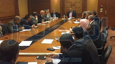 سعد الجيوشى يستعرض مع 