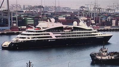 ميناء السخنة يستقبل 166 سائحاً في رحلة اليوم الواحد