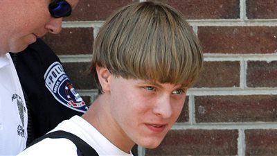 بالفيديو .. اقارب ضحايا الإعتداء في كنيسة تشارلستون يسامحون الجاني