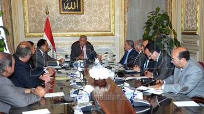 الحكومة تدرس مشاركة  شعبة الاستثمار العقارى فى تنفيذ وحدات الاسكان الاجتماعى والمتوسط