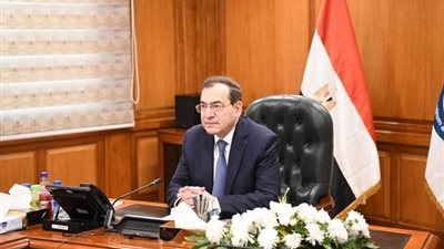 «الملا» يفتتح ورشة عمل مستقبل استكشاف البترول والغاز في البحر الأحمر 