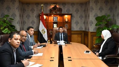 وزير الرياضة يناقش مع مسئولي «توتال» رعاية النسخة التاسعة لدوري مراكز الشباب 