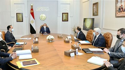 السيسي يوجه بإعداد حزمة إجراءات لتخفيف آثار التداعيات الاقتصادية العالمية