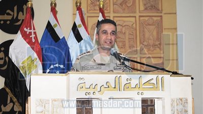 الكلية الحربية تستضيف المتحدث العسكرى