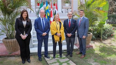 تكريم ياسمين فؤاد وزيرة البيئة على هامش الاحتفال باليوم العالمي للمرأة