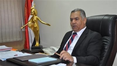 وزير الاثار يفتتح معرضاً للأثار فى 