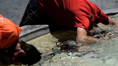 بالفيديو .. ارتفاع حصيلة ضحايا موجة الحر في باكستان إلى نحو 120 شخصا